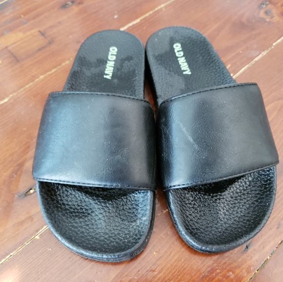 2 sets of Toddler shoes - Picture 5 of 5